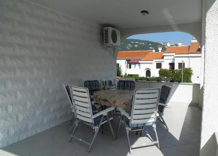 In Mit Eigener Terrasse By Interhome Apartmán