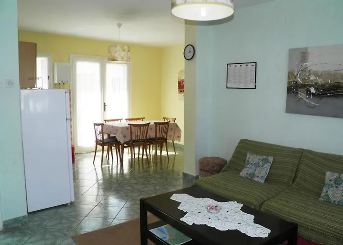 Apartmán In Mit Eigener Terrasse By Interhome